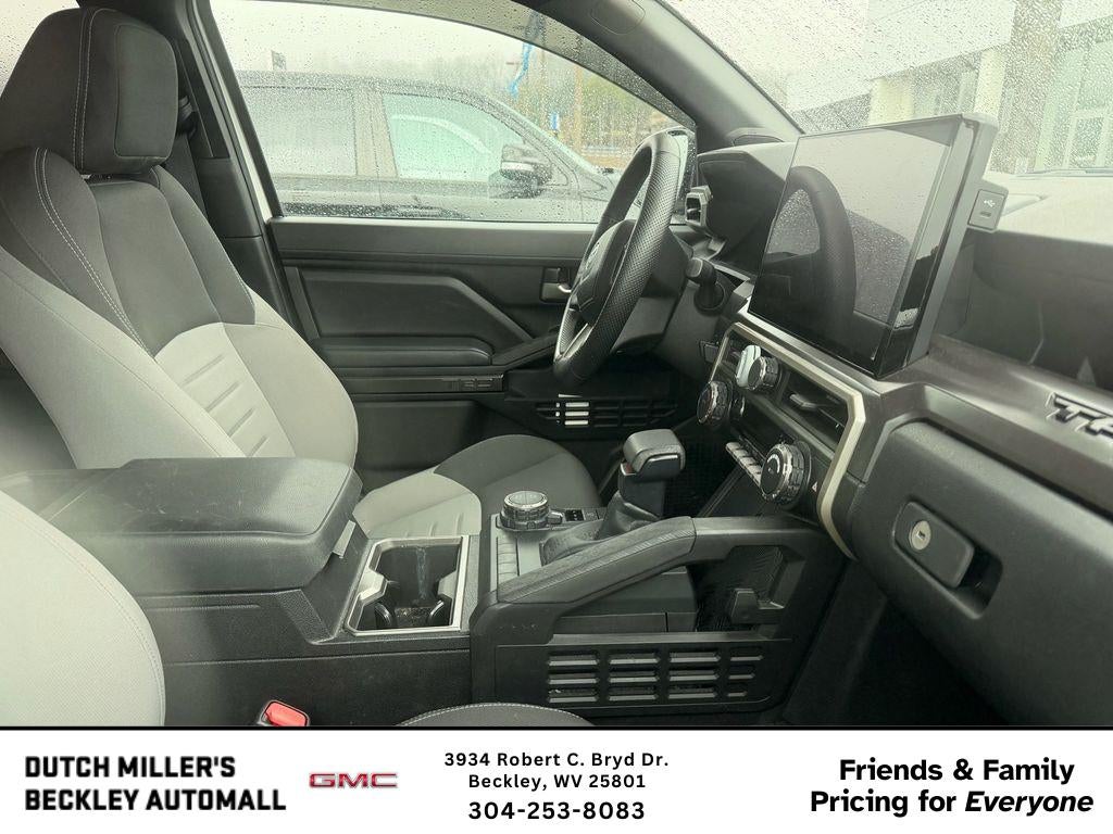 2024 Toyota Tacoma 4WD SR5