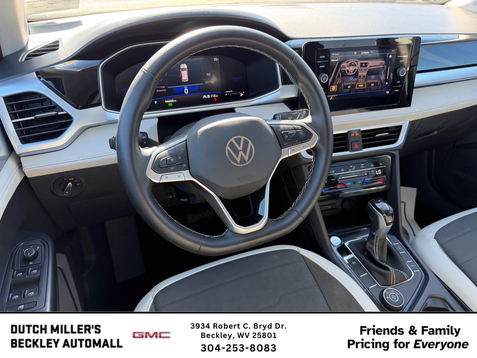2025 Volkswagen Taos SE