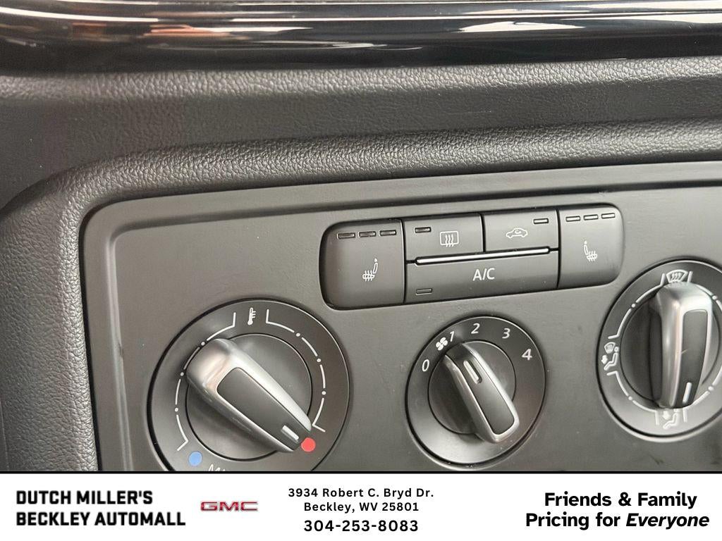 2017 Volkswagen Beetle 1.8T Fleet