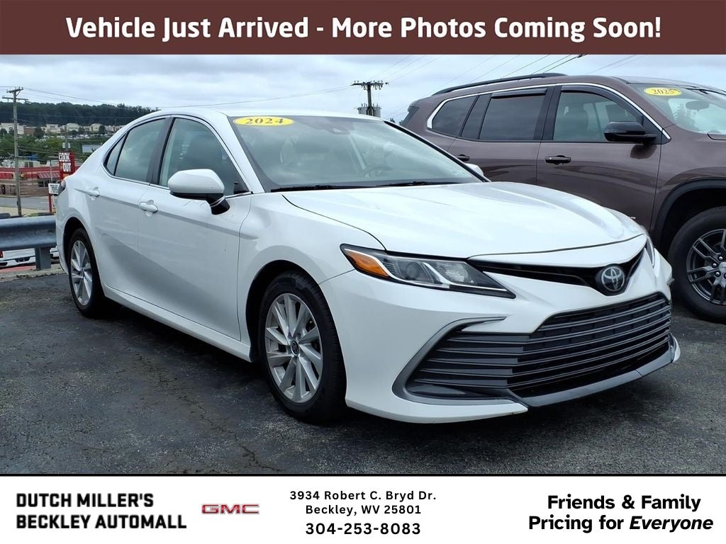 2022 Toyota Camry LE