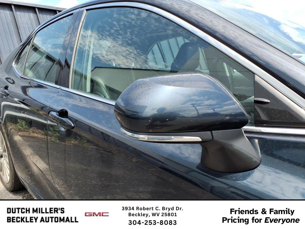 2020 Toyota Camry XLE