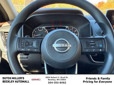 2022 Nissan Rogue SV