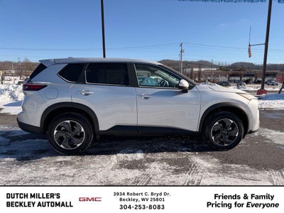 2024 Nissan Rogue SV