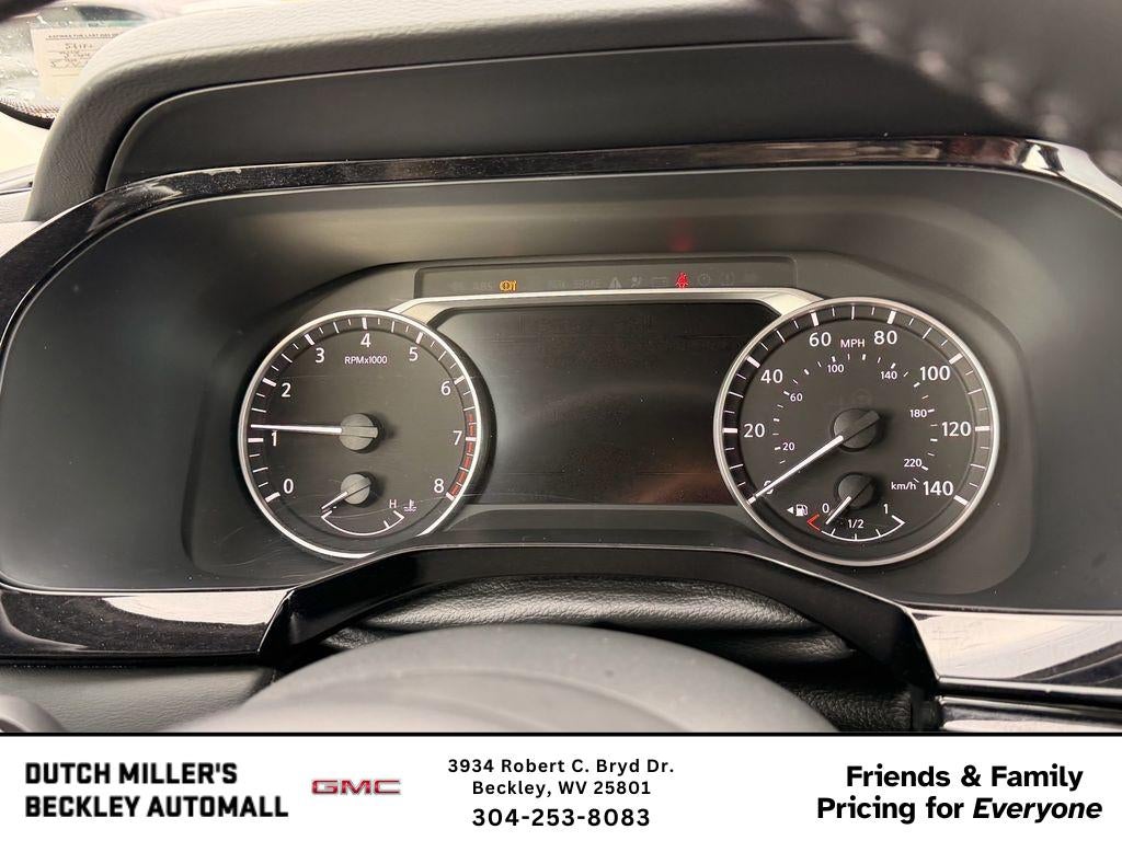 2024 Nissan Pathfinder SV