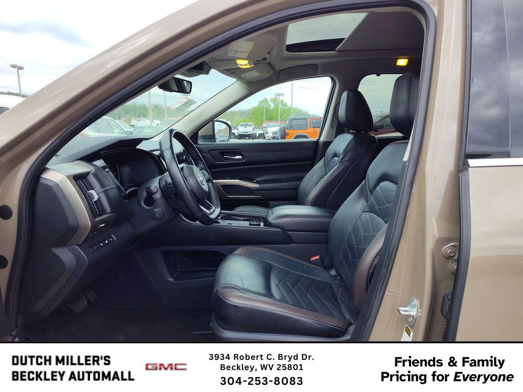 2023 Nissan Pathfinder Platinum