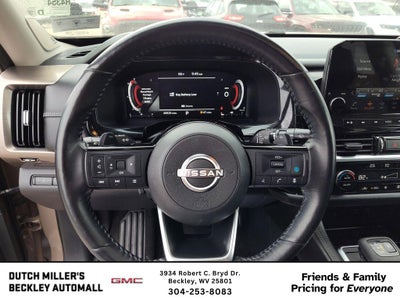 2023 Nissan Pathfinder Platinum
