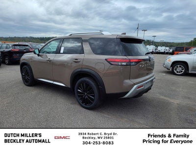 2023 Nissan Pathfinder Platinum