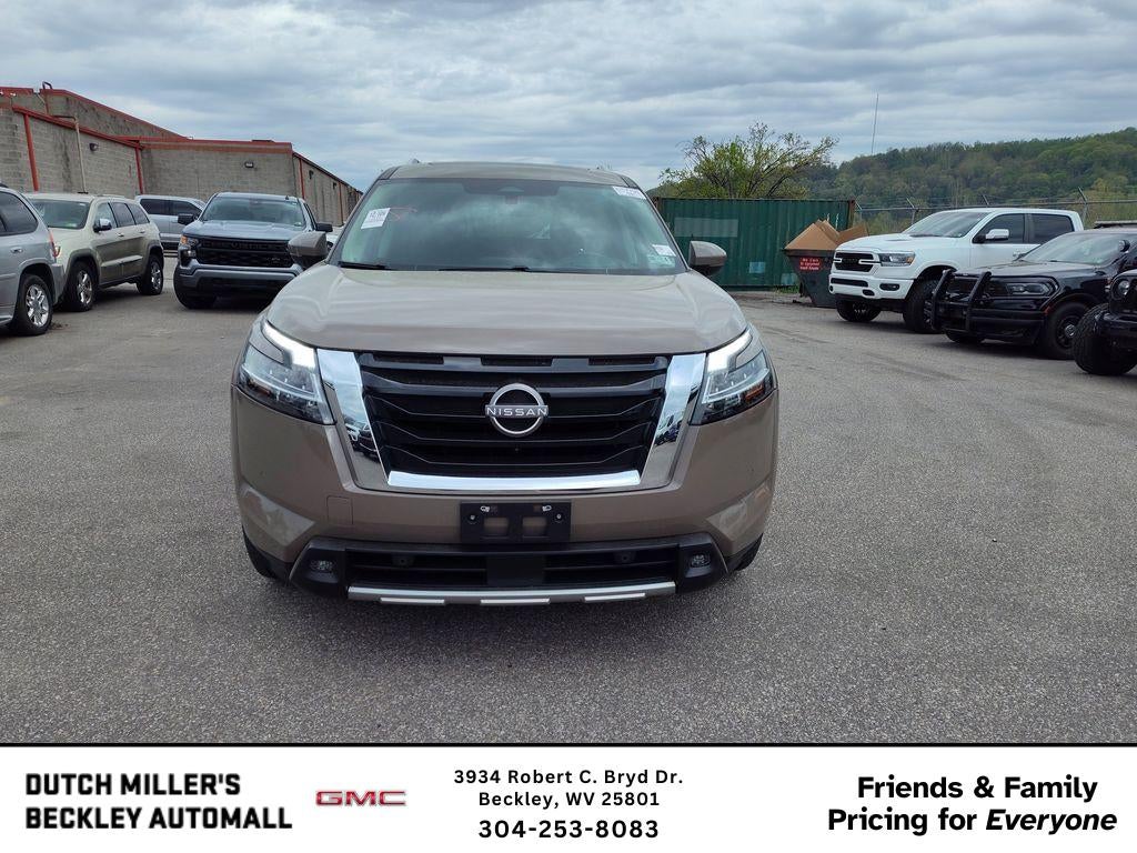2023 Nissan Pathfinder Platinum