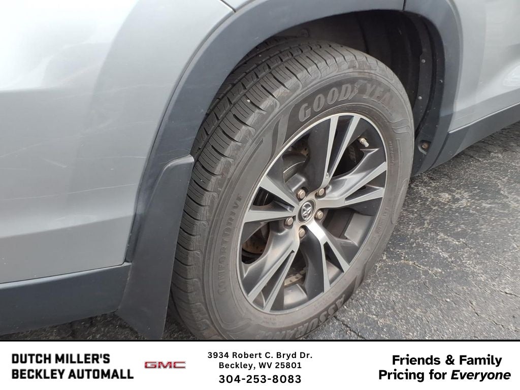 2019 Toyota Highlander LE