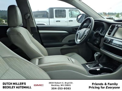 2019 Toyota Highlander LE