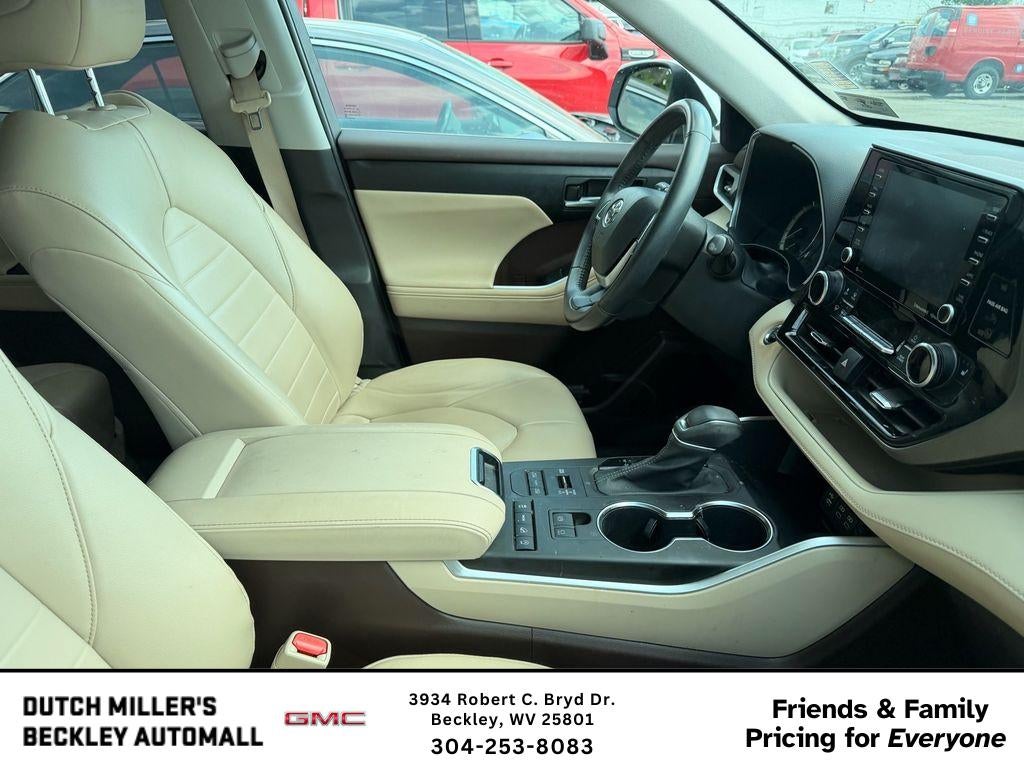 2022 Toyota Highlander XLE