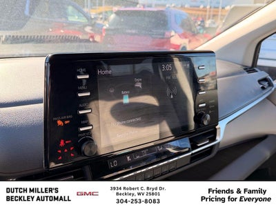 2024 Toyota Sienna LE