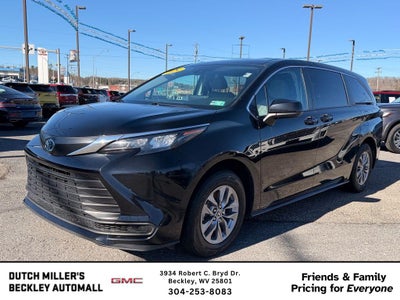 2024 Toyota Sienna LE