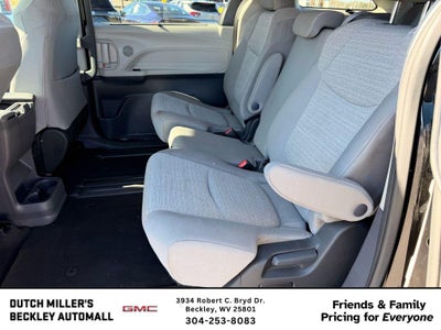 2024 Toyota Sienna LE