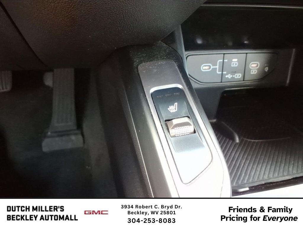 2025 Kia Sorento X-Line EX