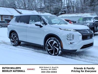 2024 Mitsubishi Outlander SE