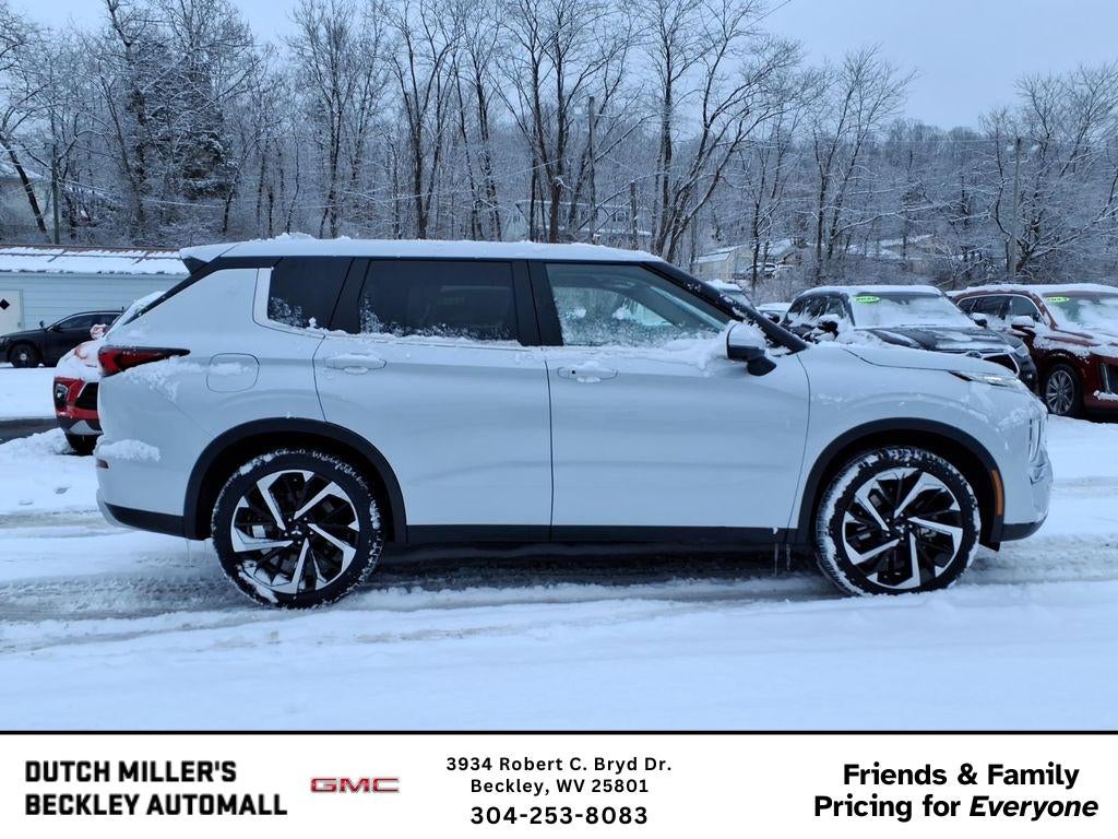 2024 Mitsubishi Outlander SE