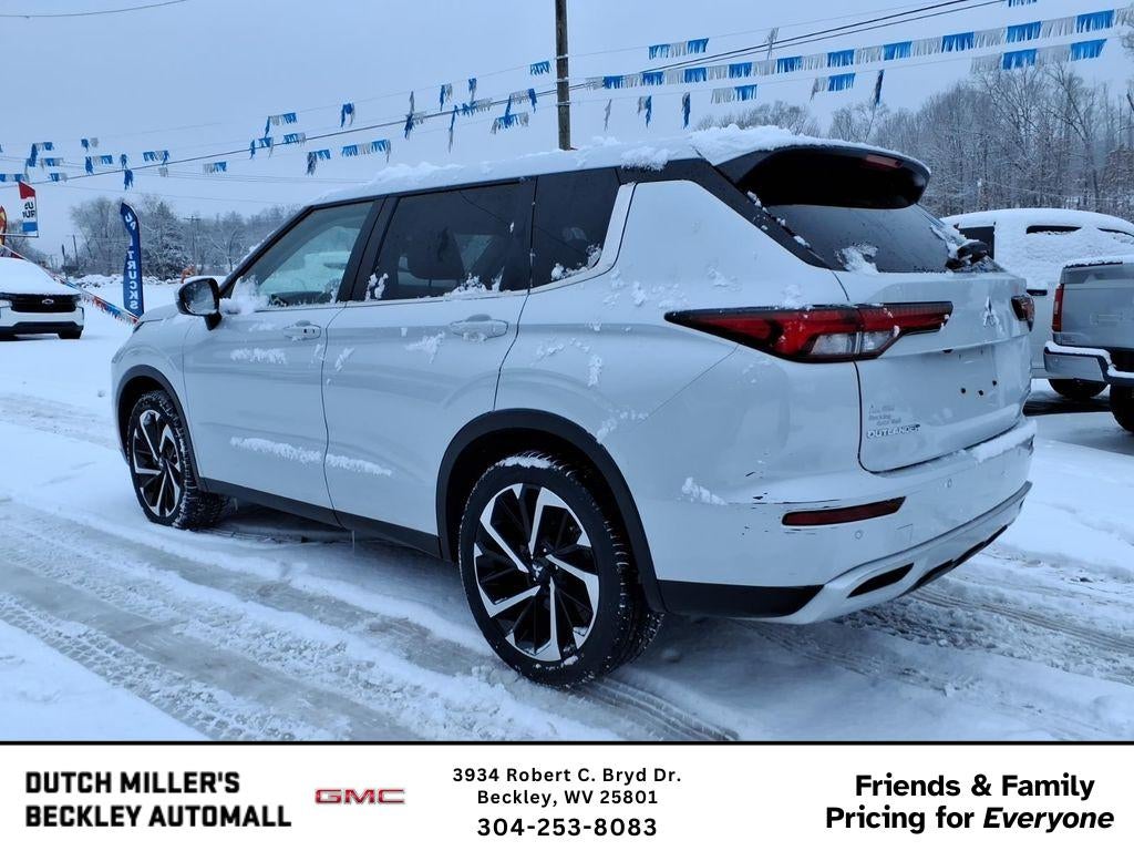 2024 Mitsubishi Outlander SE