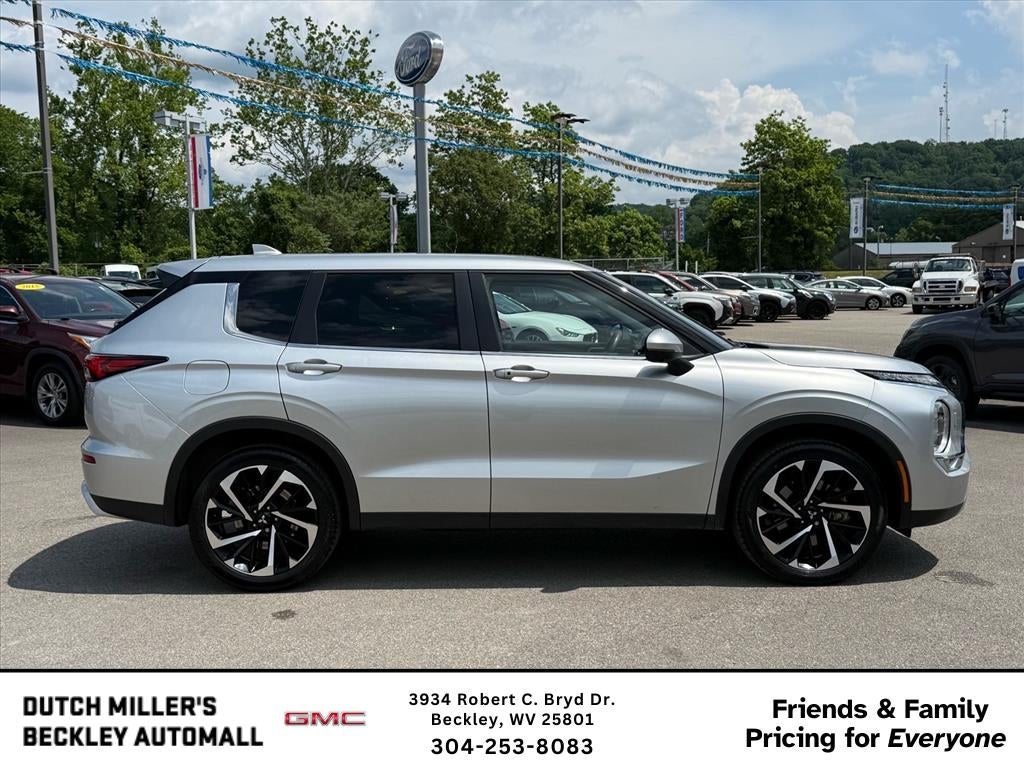 2024 Mitsubishi Outlander SE