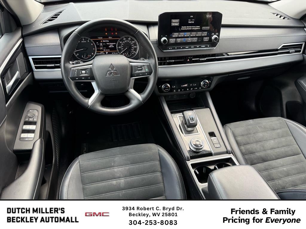 2024 Mitsubishi Outlander SE