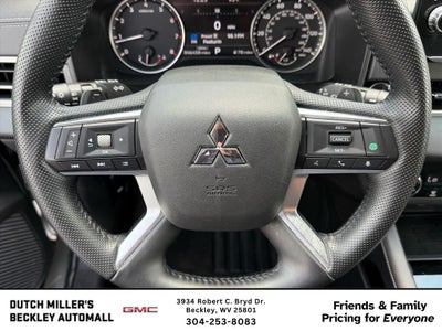 2024 Mitsubishi Outlander SE