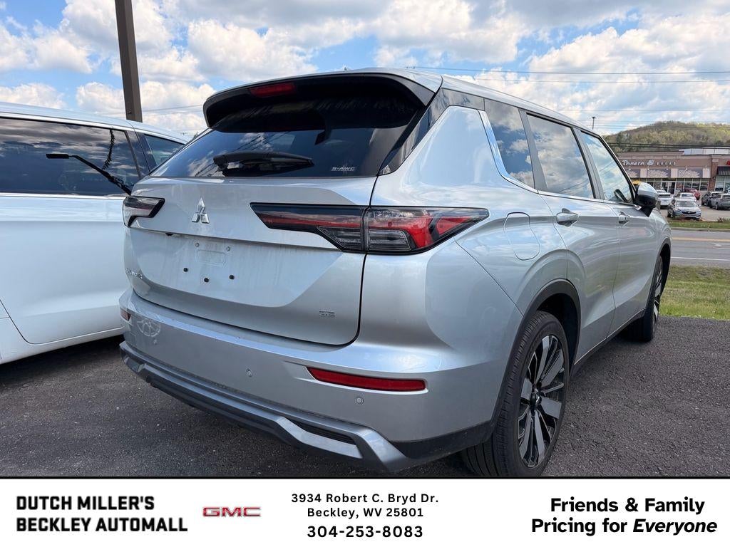 2025 Mitsubishi Outlander SE