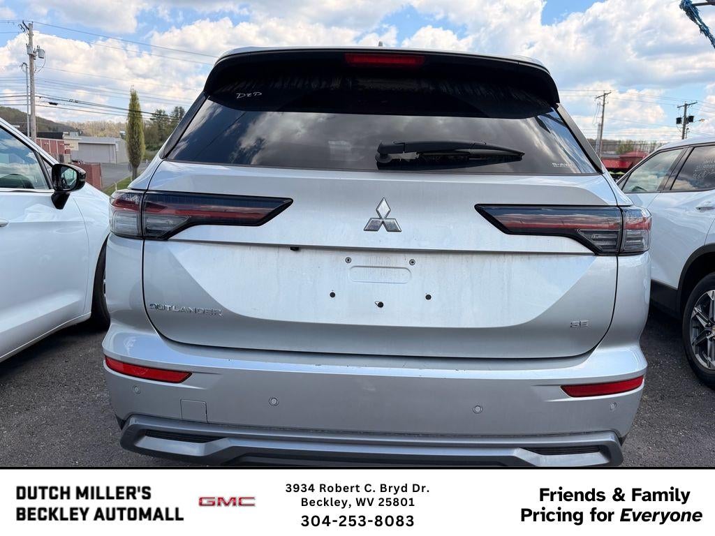 2025 Mitsubishi Outlander SE