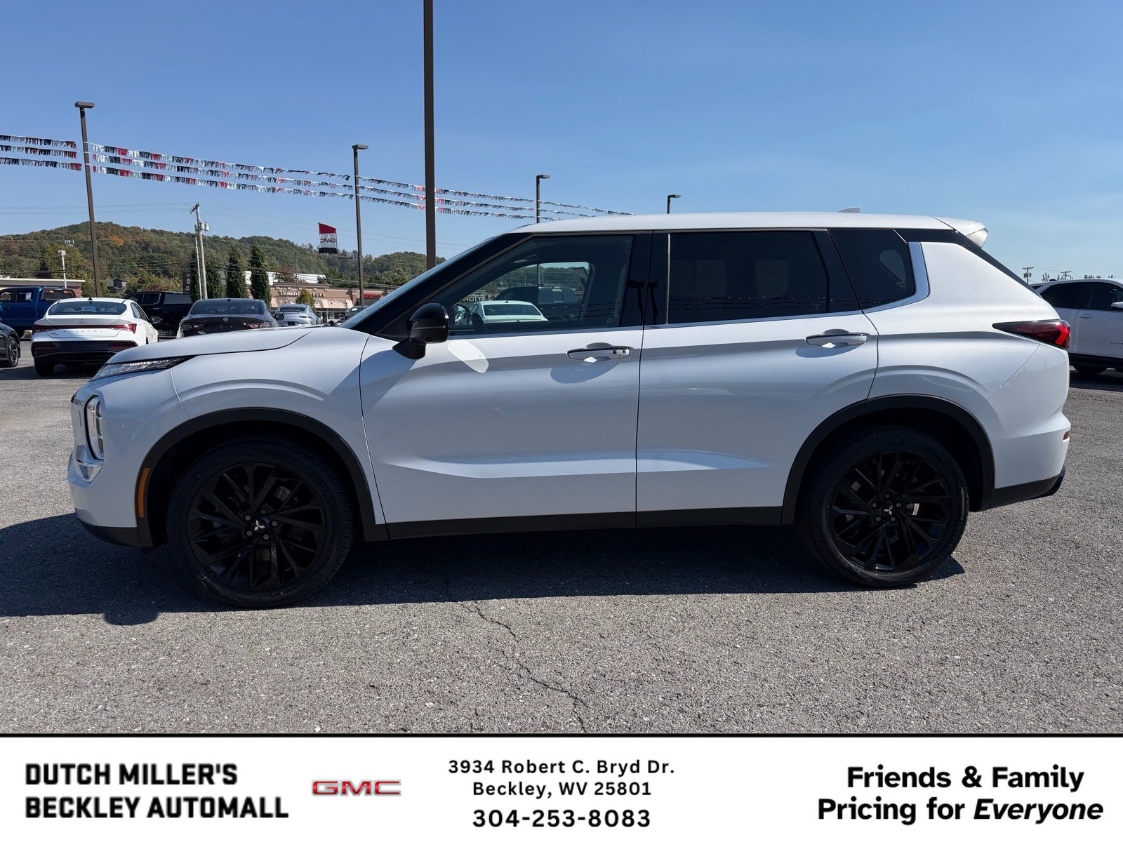 2024 Mitsubishi Outlander SE