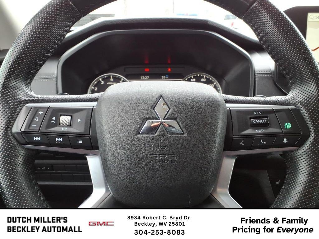 2024 Mitsubishi Outlander SE