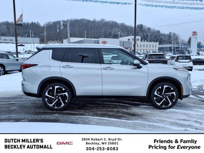 2024 Mitsubishi Outlander SE