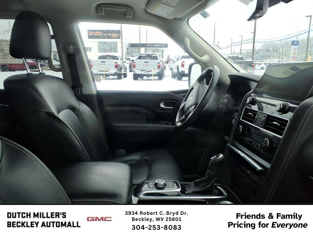 2024 INFINITI QX80 LUXE