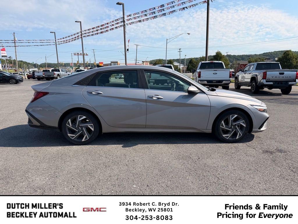 2025 Hyundai Elantra SEL Convenience
