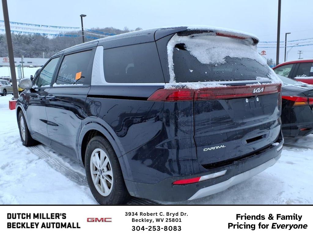 2024 Kia Carnival LX