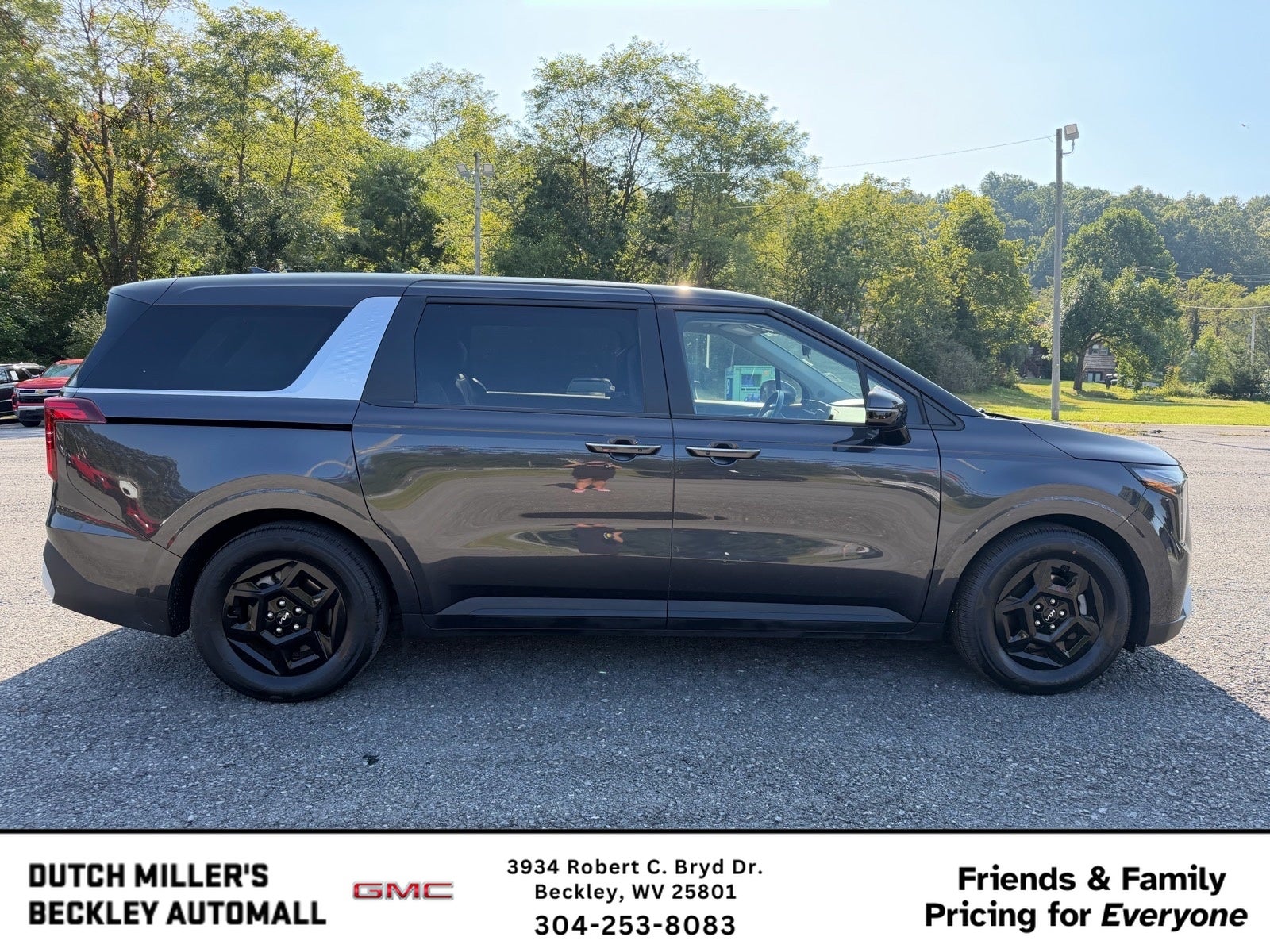 2025 Kia Carnival LXS