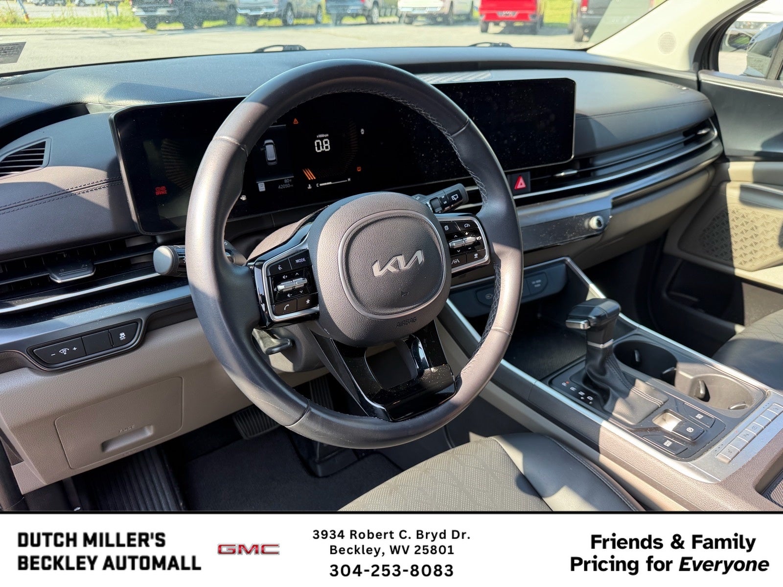 2025 Kia Carnival LXS
