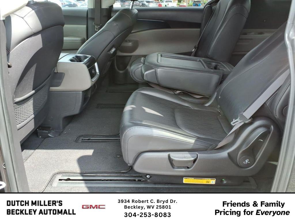 2025 Kia Carnival LXS