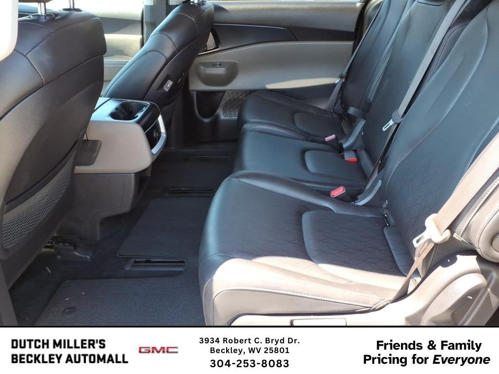 2025 Kia Carnival LXS
