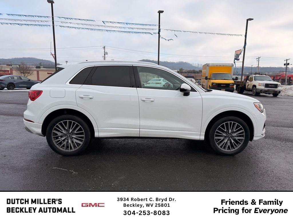 2022 Audi Q3 Premium