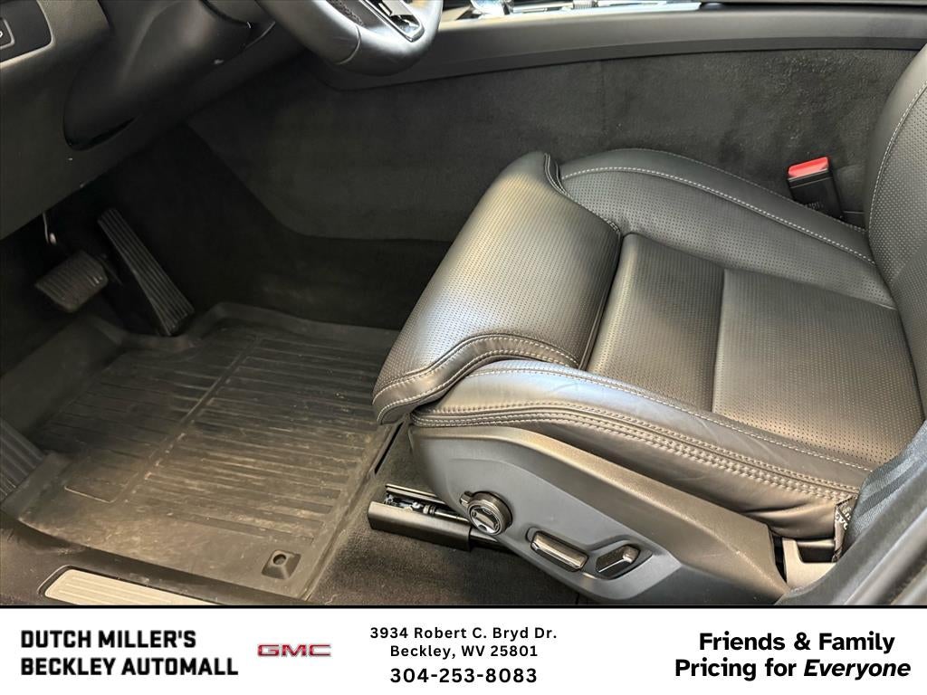 2026 Volvo XC60 Ultra Black Edition