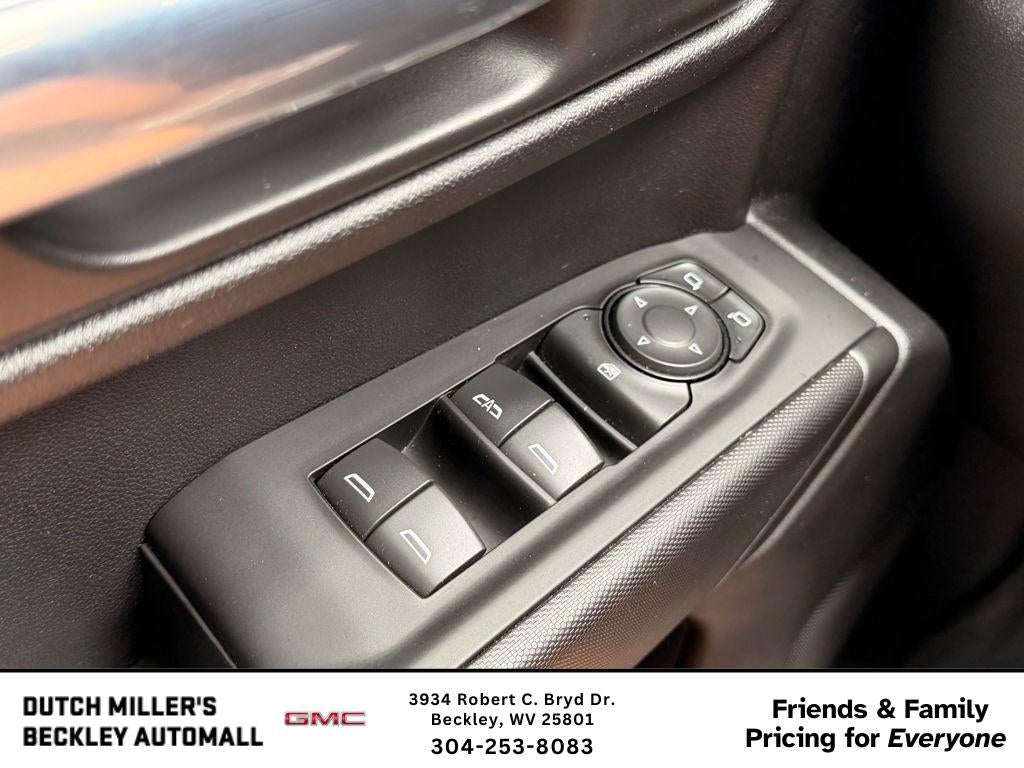 2023 Chevrolet Silverado Custom