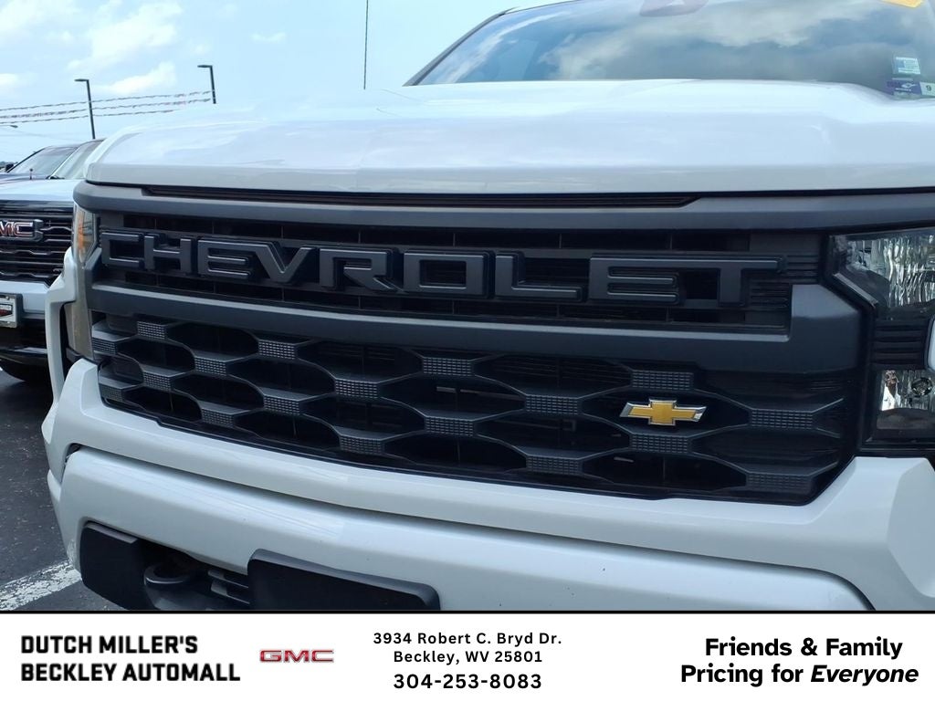 2023 Chevrolet Silverado Custom