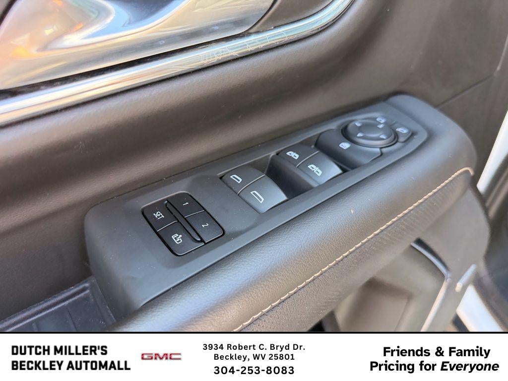2023 GMC Yukon XL SLT