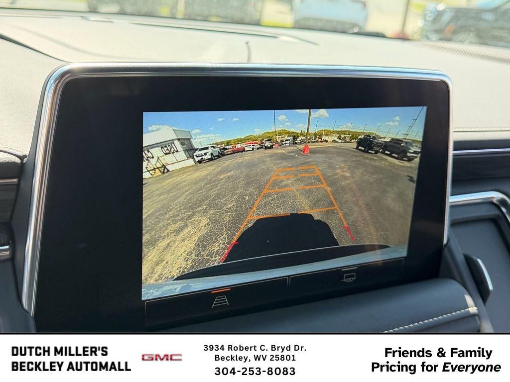 2023 GMC Yukon XL SLT