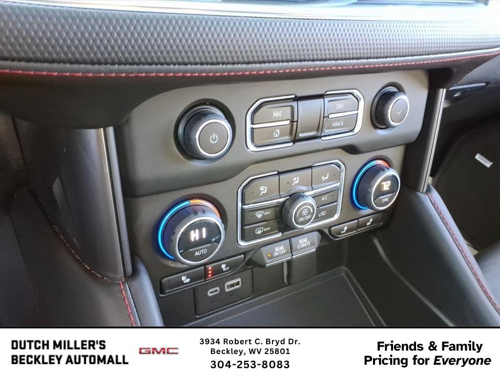 2023 Chevrolet Suburban RST