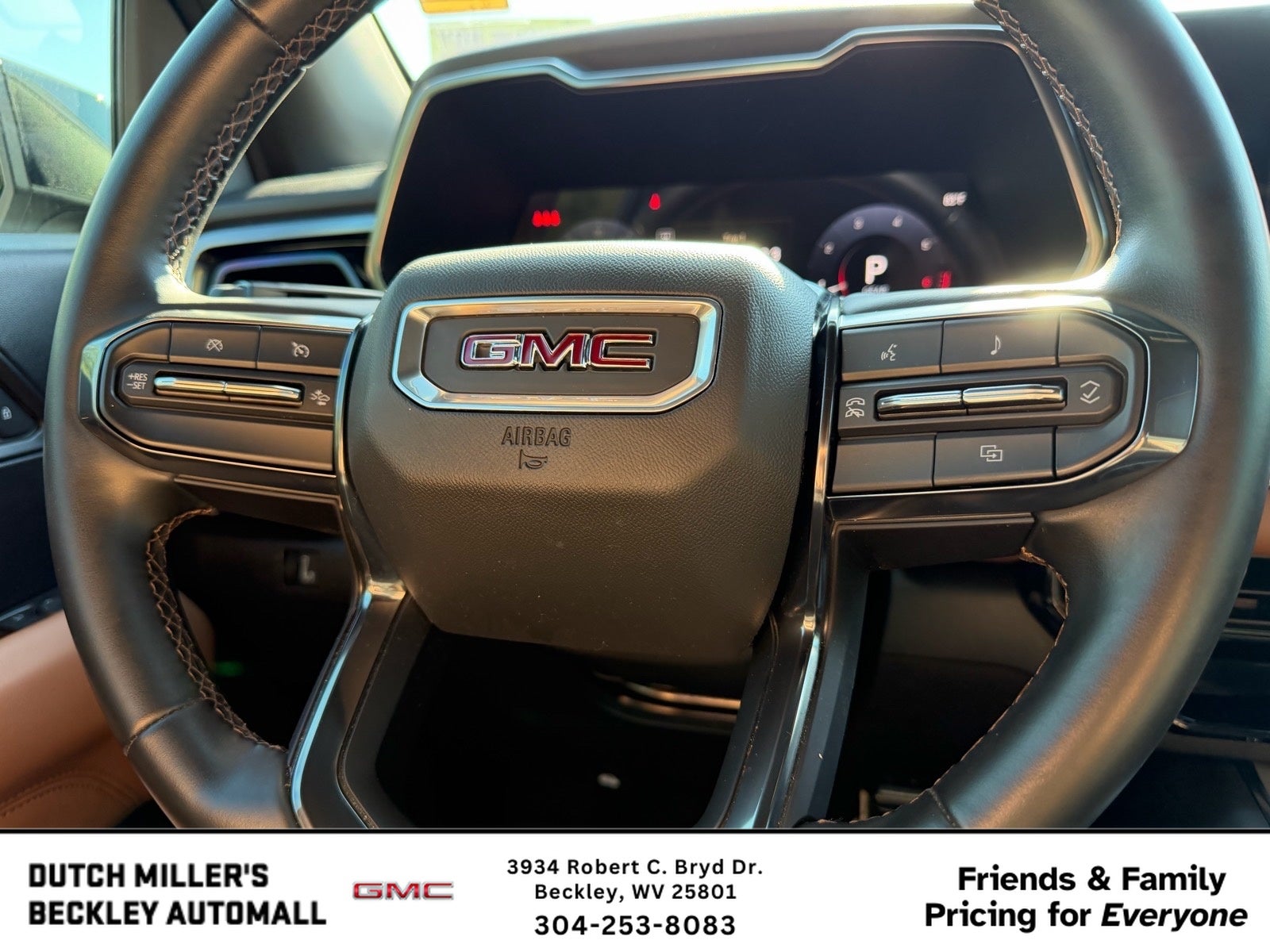 2024 GMC Canyon 4WD AT4