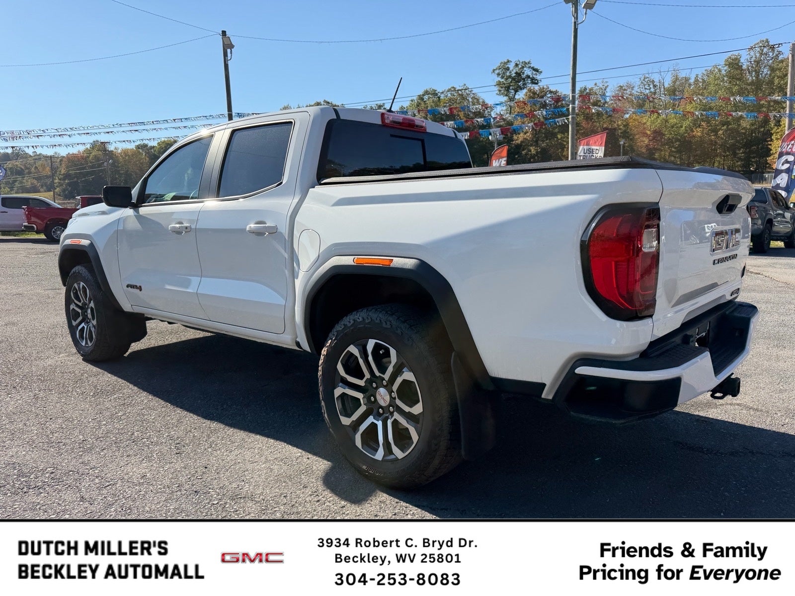2024 GMC Canyon 4WD AT4
