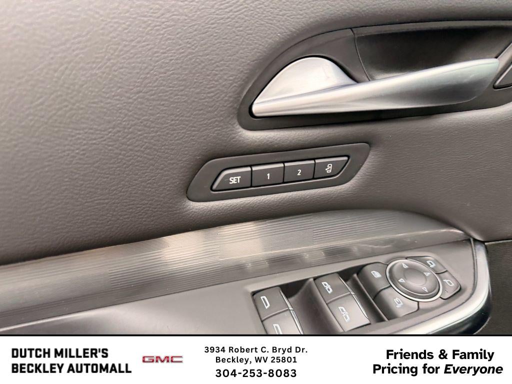 2024 Cadillac XT4 AWD Premium Luxury