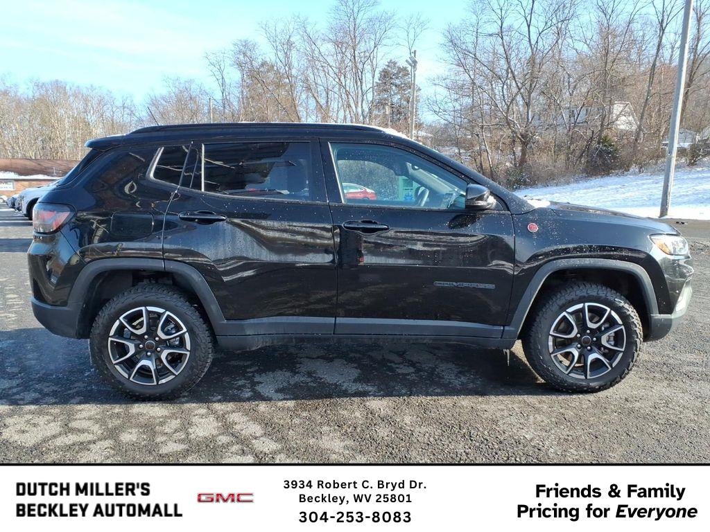 2025 Jeep Compass Trailhawk