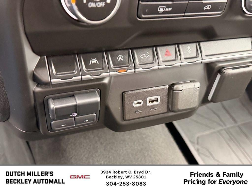 2024 Chevrolet Silverado Custom
