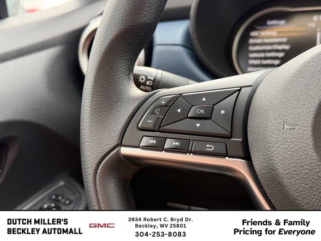 2025 Nissan Versa SV